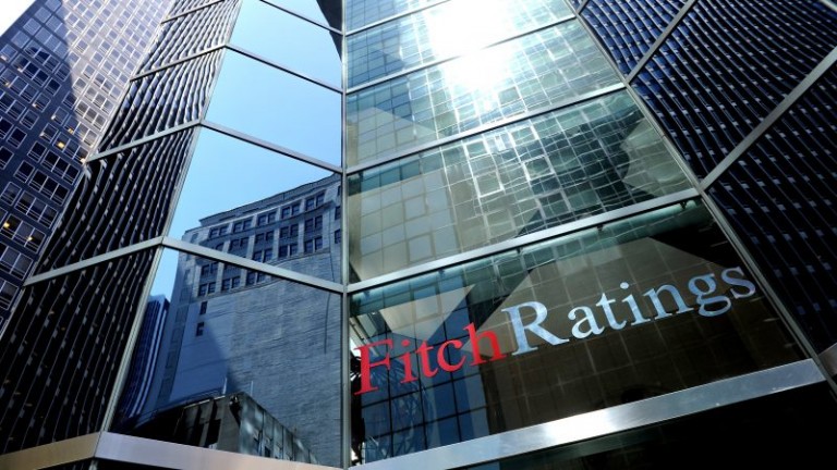 Fitch taglia rating Italia