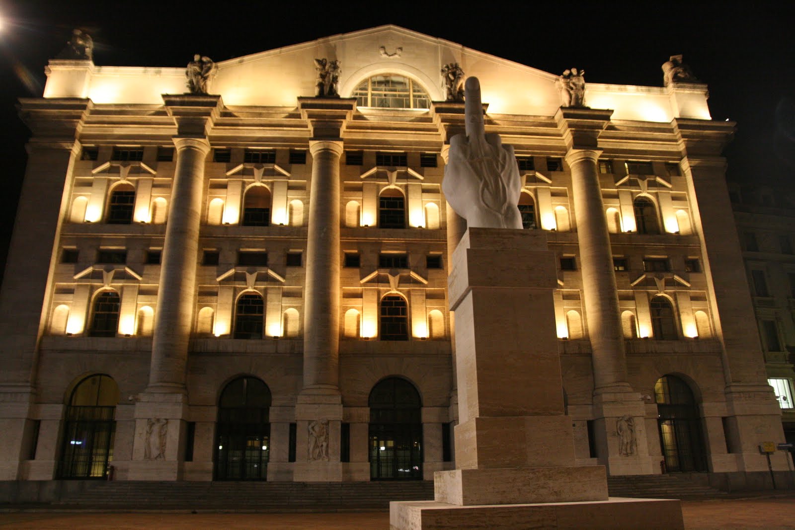 Piazza Affari: la migliore in Europa