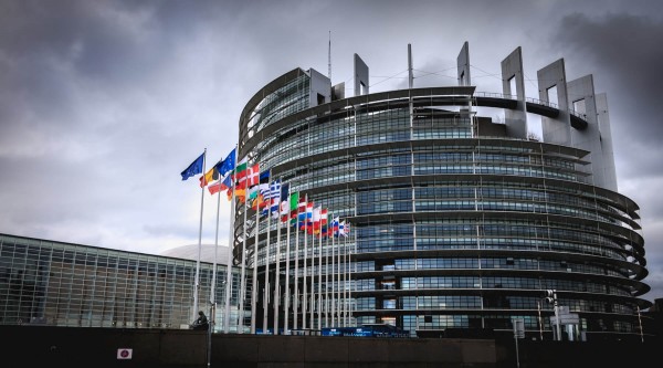 Parlamento Europeo: Lega e Forza Italia votano contro gli Eurobond
