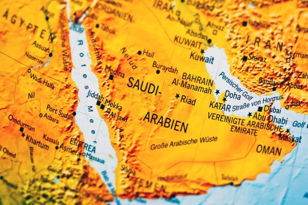 L’Arabia Saudita progetta The Line: una città lunga 170 km