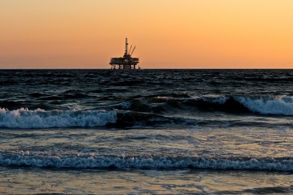 Petrolio: Shell fa un passo indietro sul giacimento di Cambo